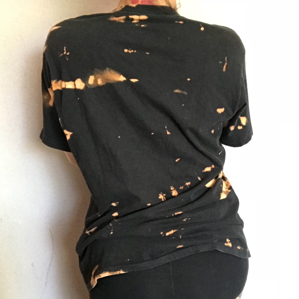 RESTYLED | basic bleached distressed black T-shirt - Picture 4 of 4